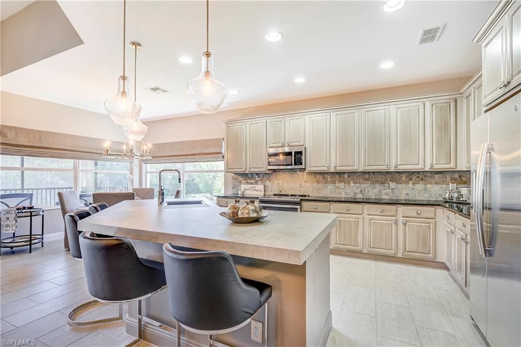 28468 Altessa WAY # 202, BONITA SPRINGS FL 34135-7
