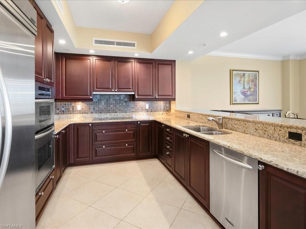 1050 Borghese LN 1804-10