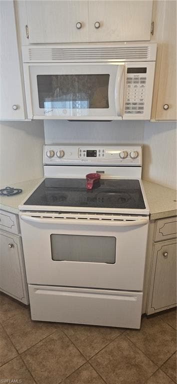 21 Nicklaus BLVD, NORTH FORT MYERS FL 33903-11