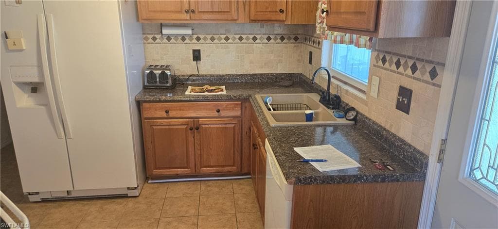 21 Nicklaus BLVD, NORTH FORT MYERS FL 33903-2