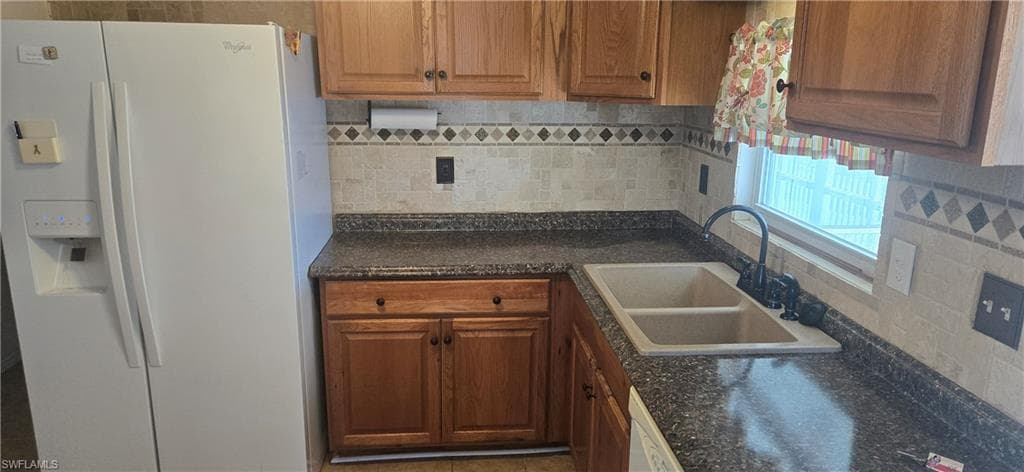 21 Nicklaus BLVD, NORTH FORT MYERS FL 33903-29