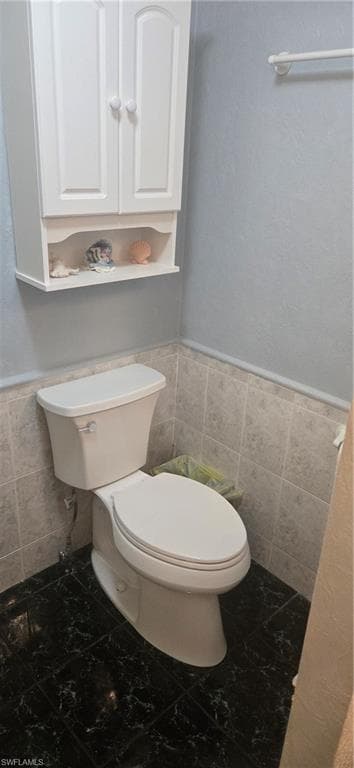 21 Nicklaus BLVD, NORTH FORT MYERS FL 33903-33