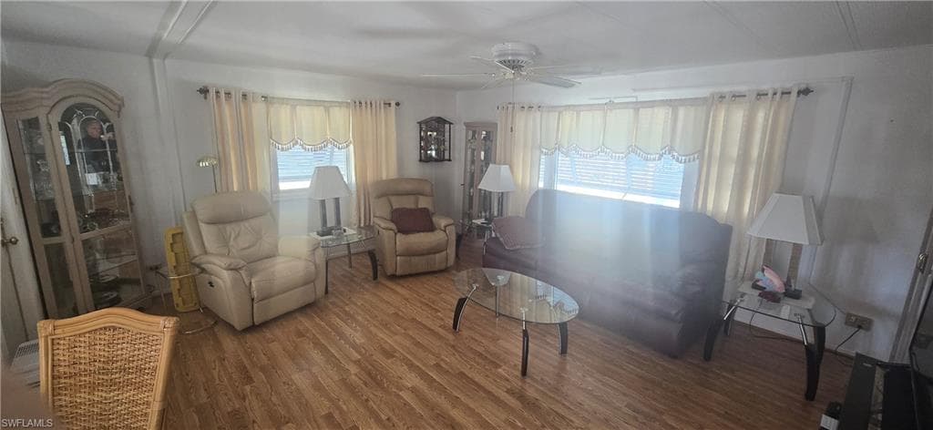 21 Nicklaus BLVD, NORTH FORT MYERS FL 33903-38