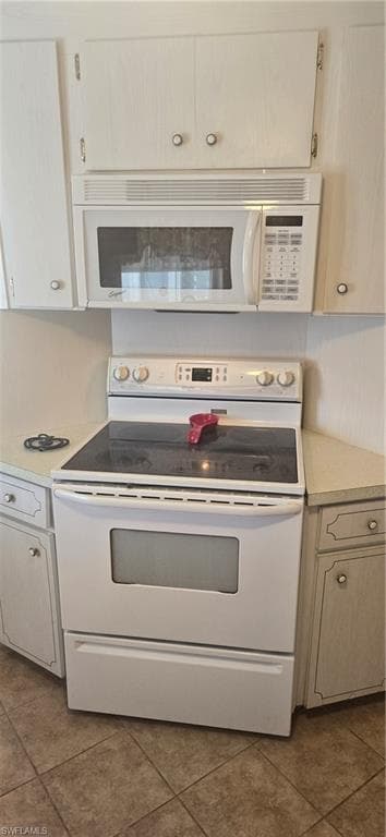 21 Nicklaus BLVD, NORTH FORT MYERS FL 33903-28