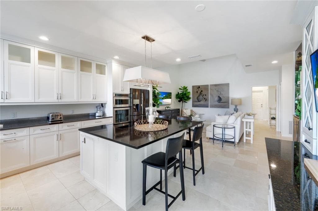 211 Via Napoli, NAPLES FL 34105-15