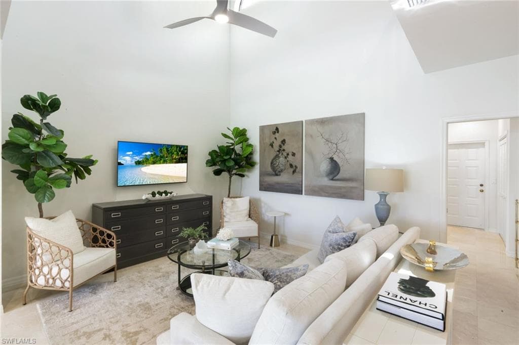 211 Via Napoli, NAPLES FL 34105-11