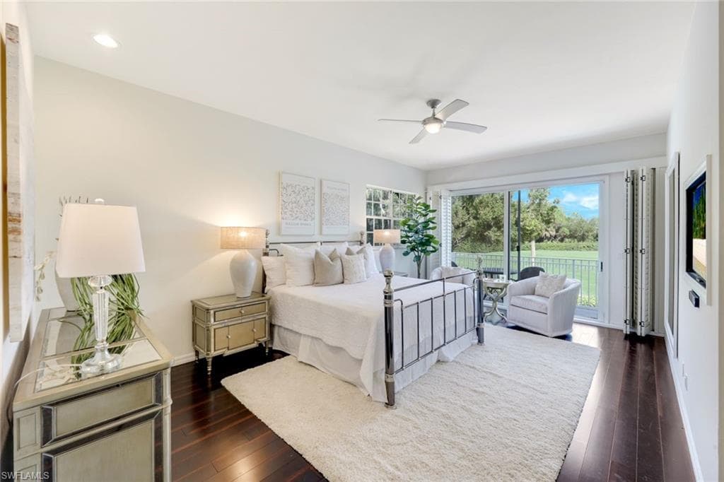 211 Via Napoli, NAPLES FL 34105-19