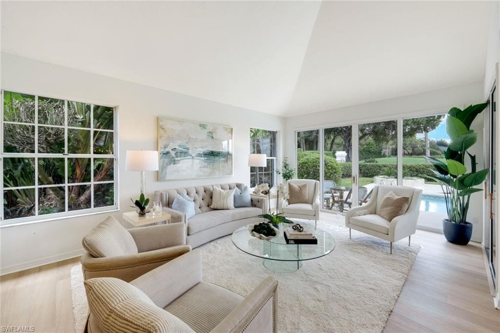 211 Via Napoli, NAPLES FL 34105-9
