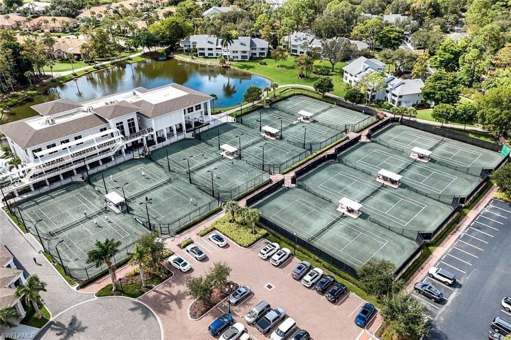 211 Via Napoli, NAPLES FL 34105-40
