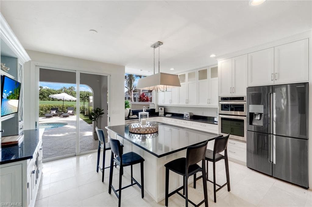 211 Via Napoli, NAPLES FL 34105-14