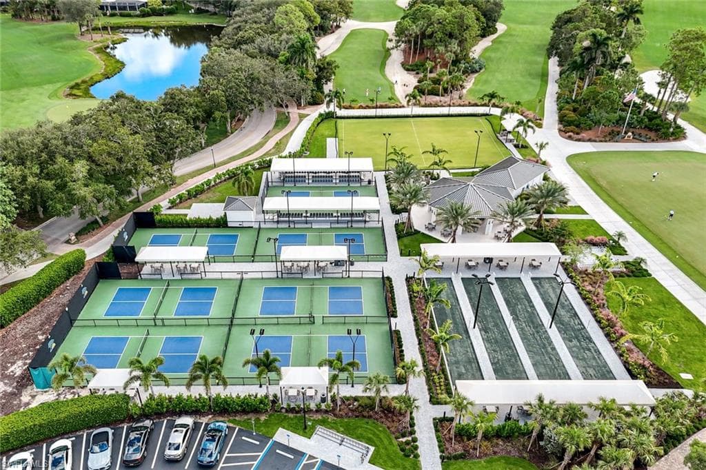 211 Via Napoli, NAPLES FL 34105-39