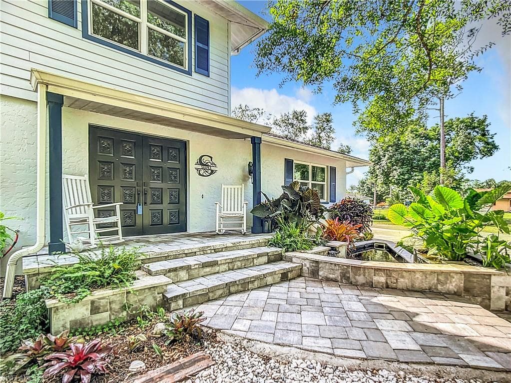 15711 Anderson LN, FORT MYERS FL 33912-4