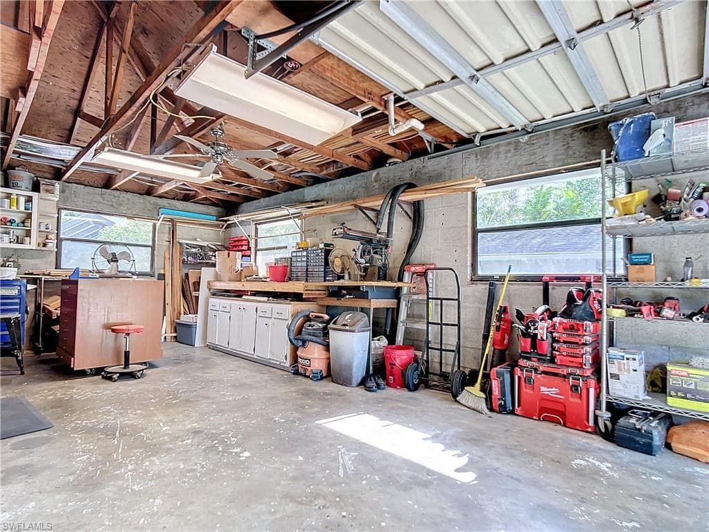 15711 Anderson LN, FORT MYERS FL 33912-40