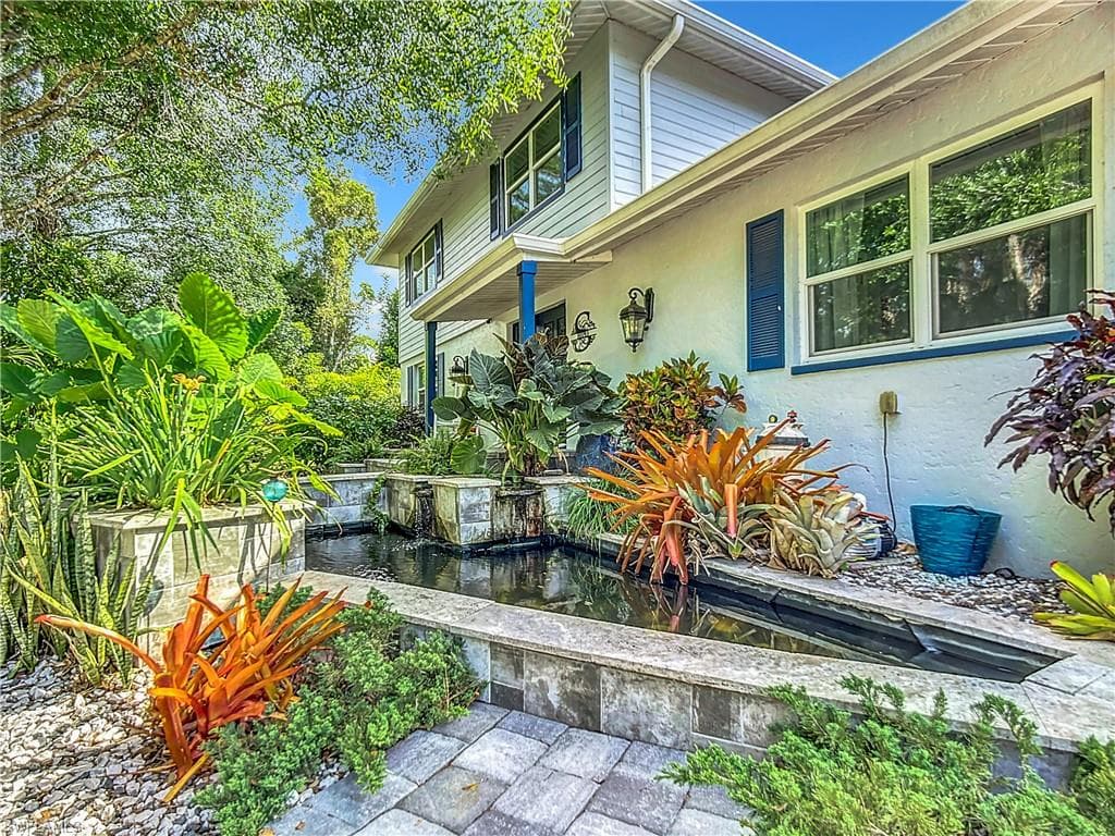 15711 Anderson LN, FORT MYERS FL 33912-3