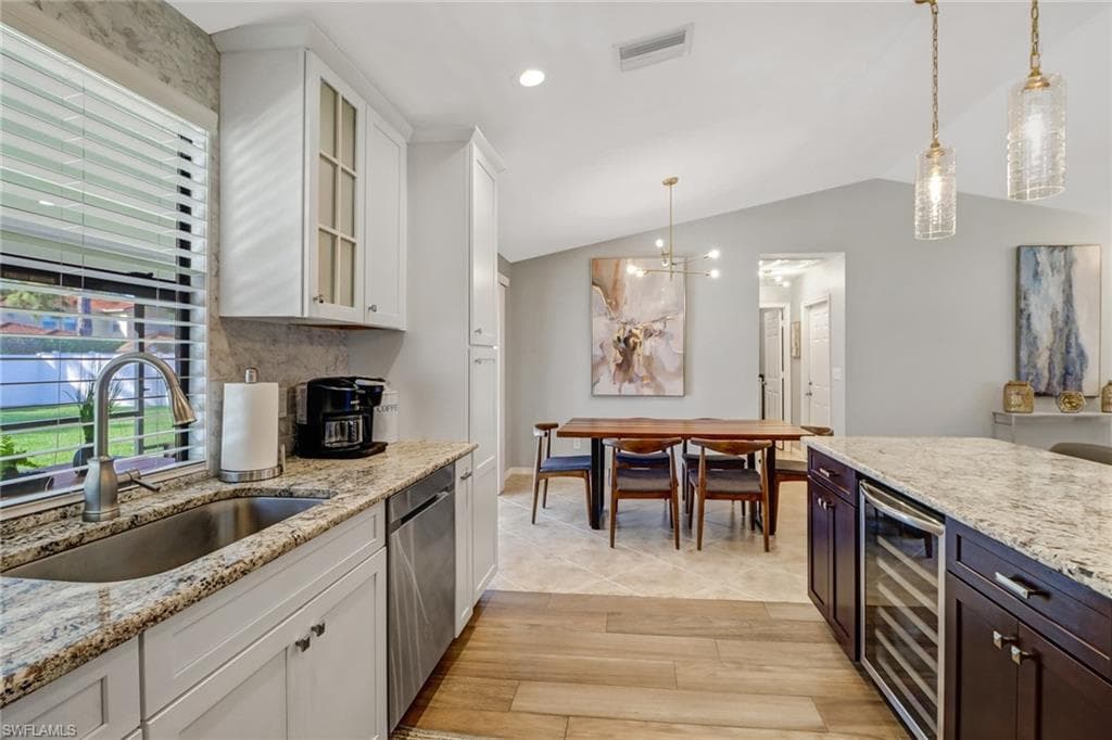 186 Wickliffe DR, NAPLES FL 34110-12