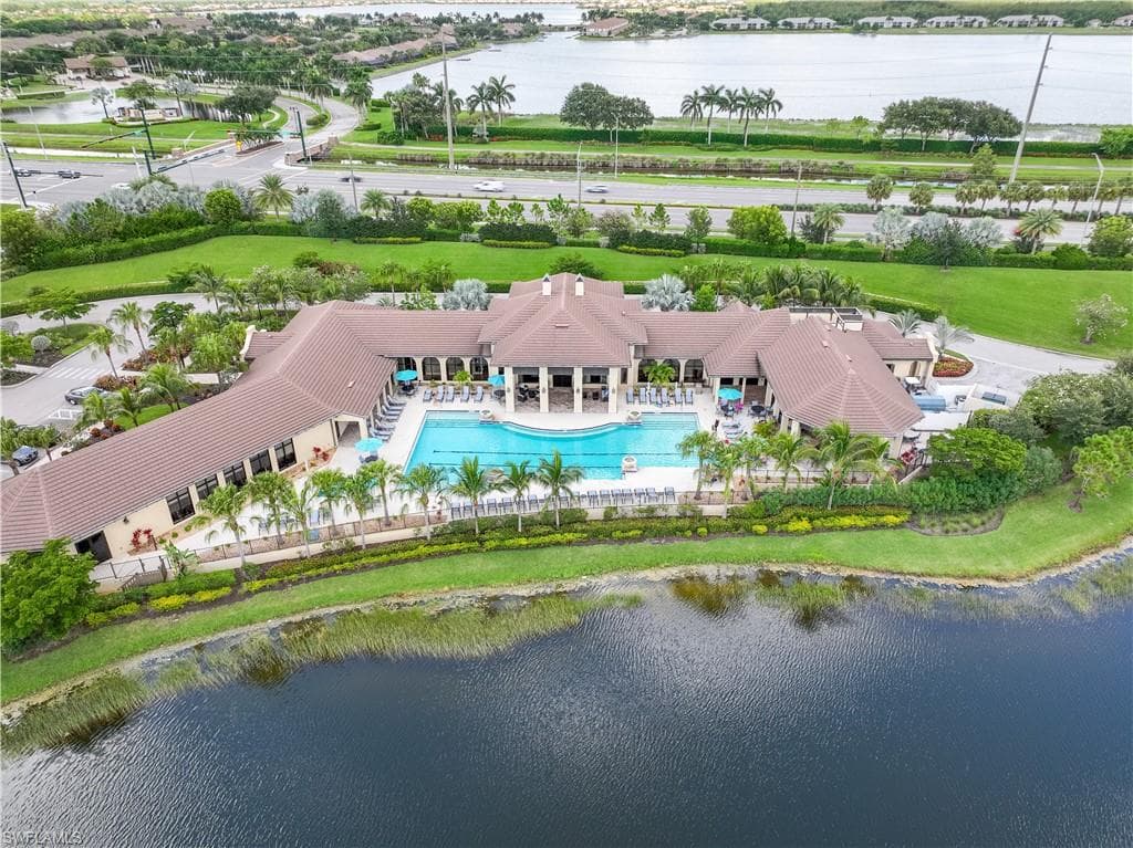 2098 Antigua LN, NAPLES FL 34120-35