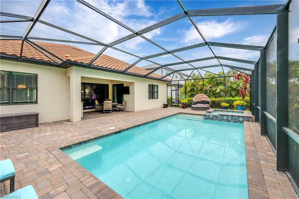 2098 Antigua LN, NAPLES FL 34120-29