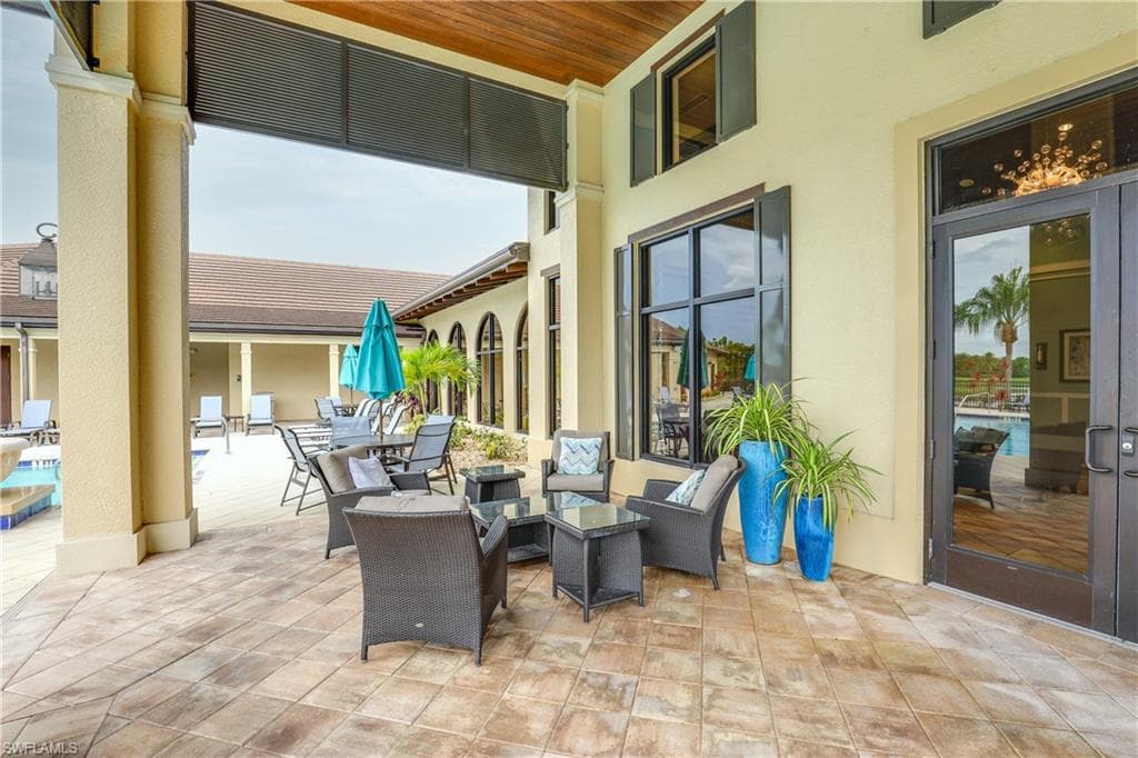 2098 Antigua LN, NAPLES FL 34120-40