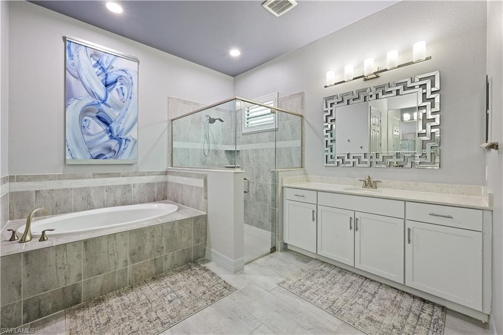 2098 Antigua LN, NAPLES FL 34120-18