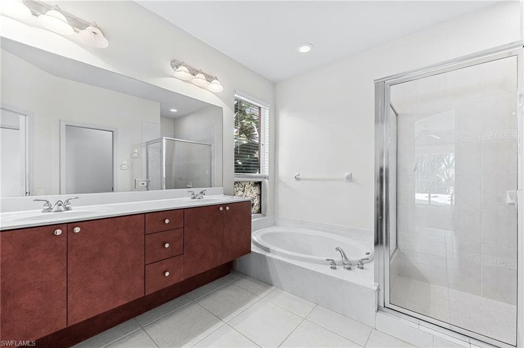 20171 Eagle Glen WAY, ESTERO FL 33928-15