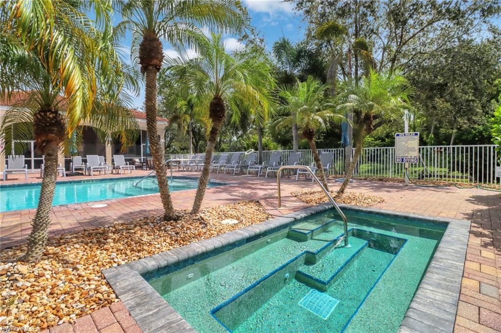 4500 Botanical Place CIR # 101, NAPLES FL 34112-41