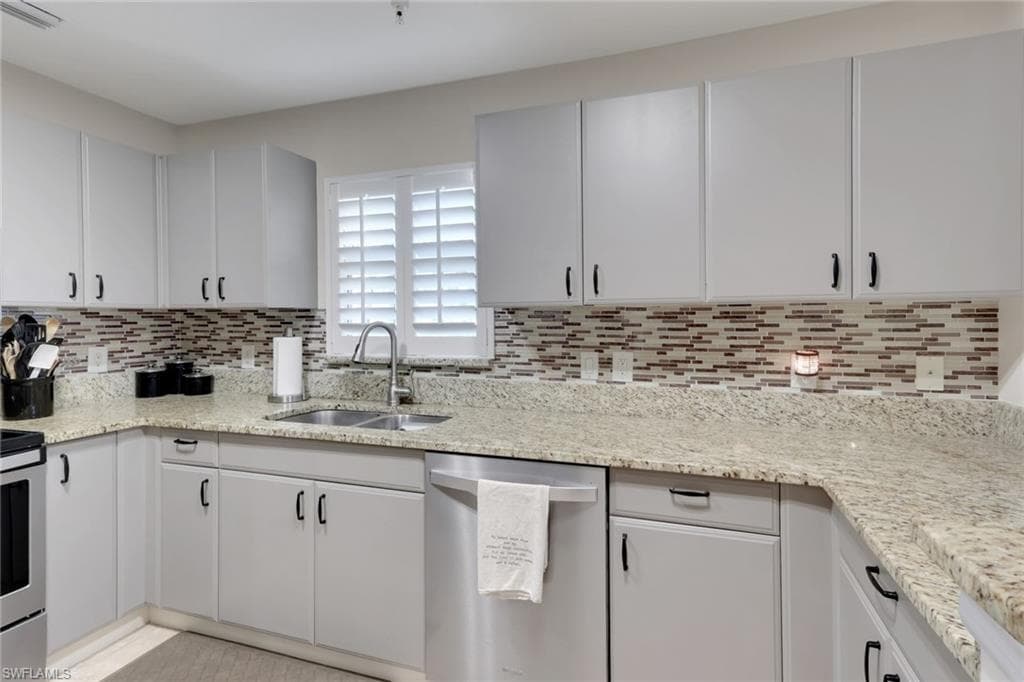 4500 Botanical Place CIR # 101, NAPLES FL 34112-7