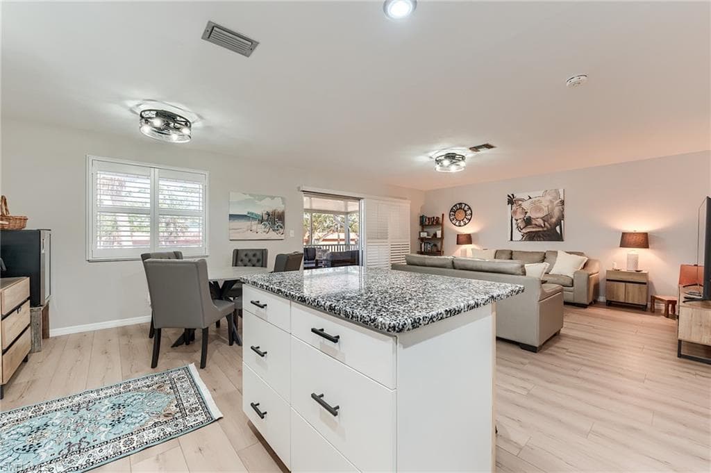 114 Lovers LN, FORT MYERS BEACH FL 33931-25