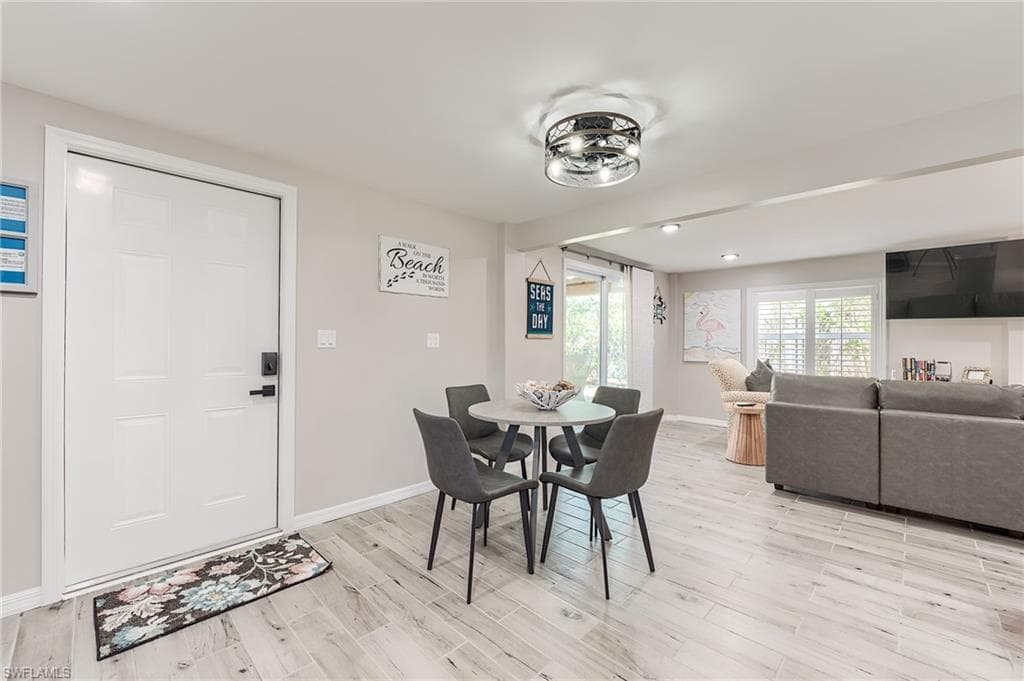 114 Lovers LN, FORT MYERS BEACH FL 33931-8