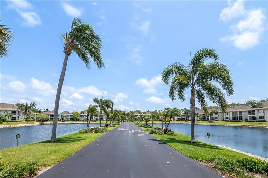 105 GEORGETOWN BLVD # 105, NAPLES FL 34112-23