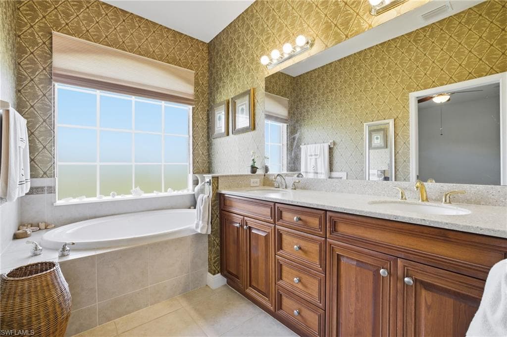 14143 Bently CIR, FORT MYERS FL 33912-18