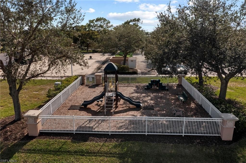 14143 Bently CIR, FORT MYERS FL 33912-43