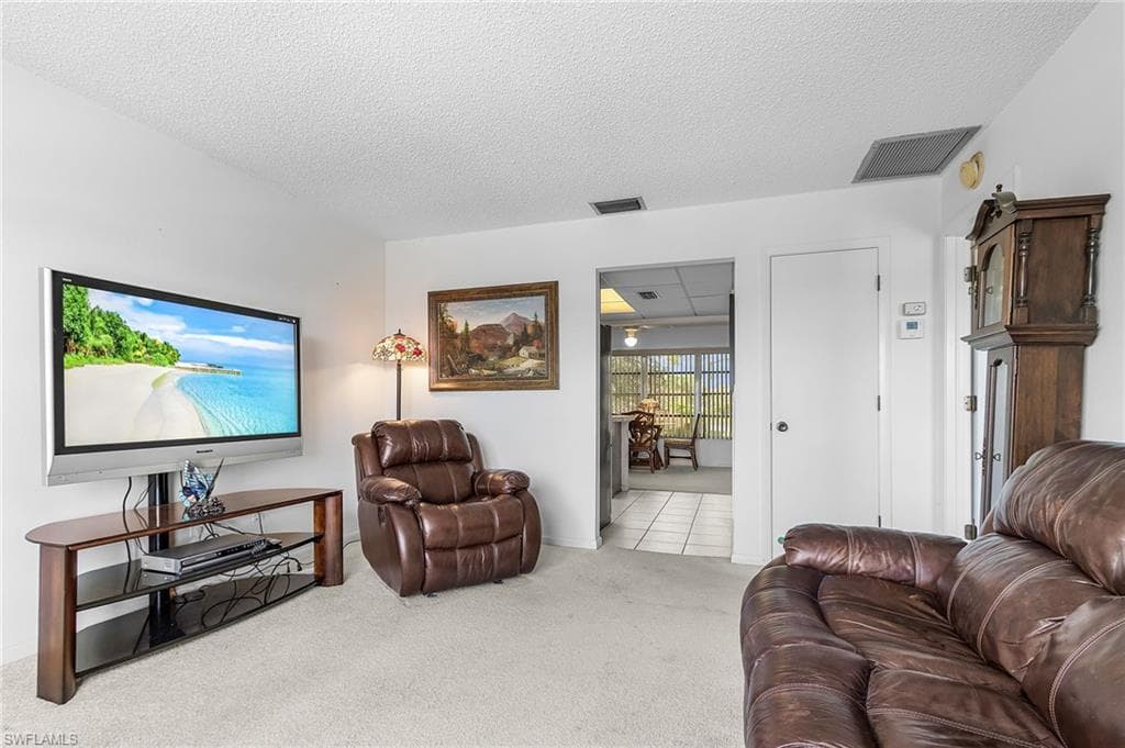 6894 Sandtrap DR # 4, FORT MYERS FL 33919-3