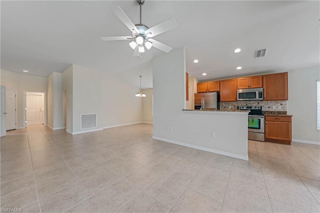 2457 Hopefield CT, CAPE CORAL FL 33991-6