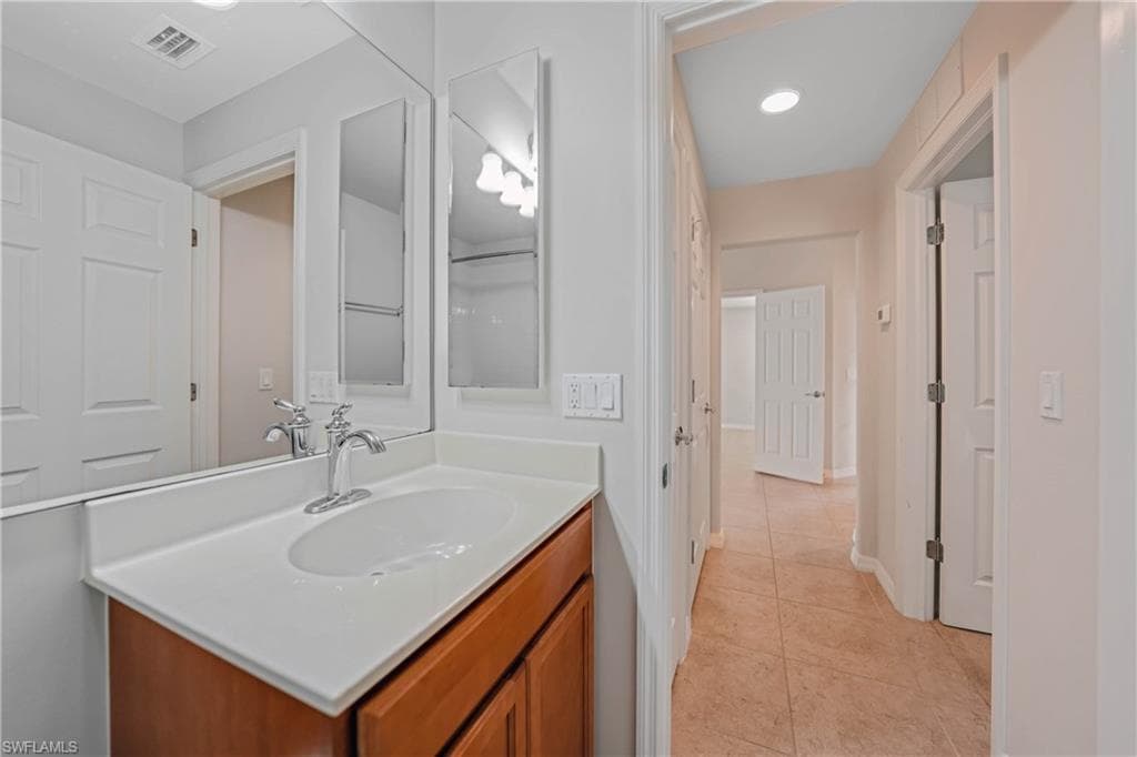 2457 Hopefield CT, CAPE CORAL FL 33991-17