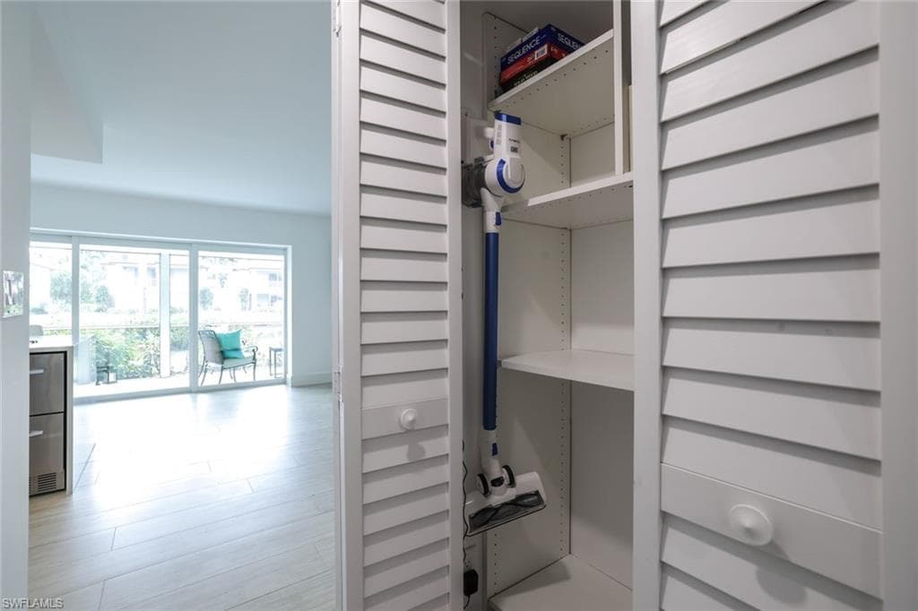 1155 Sandpiper ST # A7, NAPLES FL 34102-9