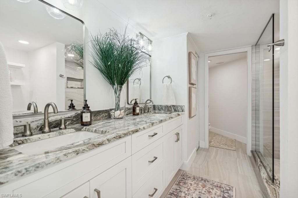 4753 Estero BLVD 804-11