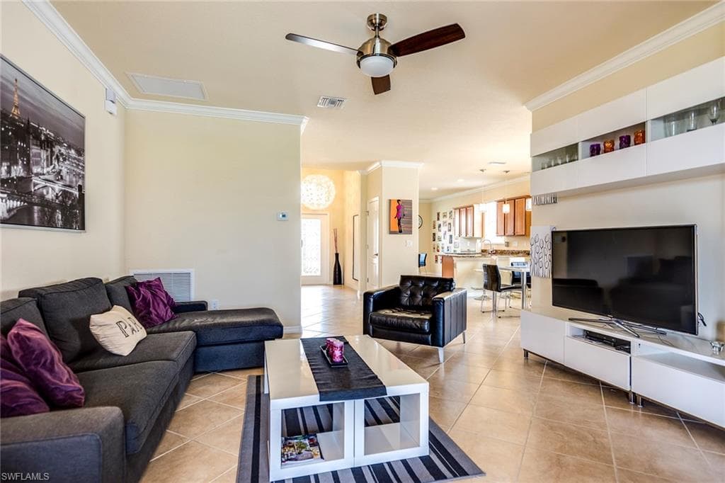 14796 Canton CT, NAPLES FL 34114-2