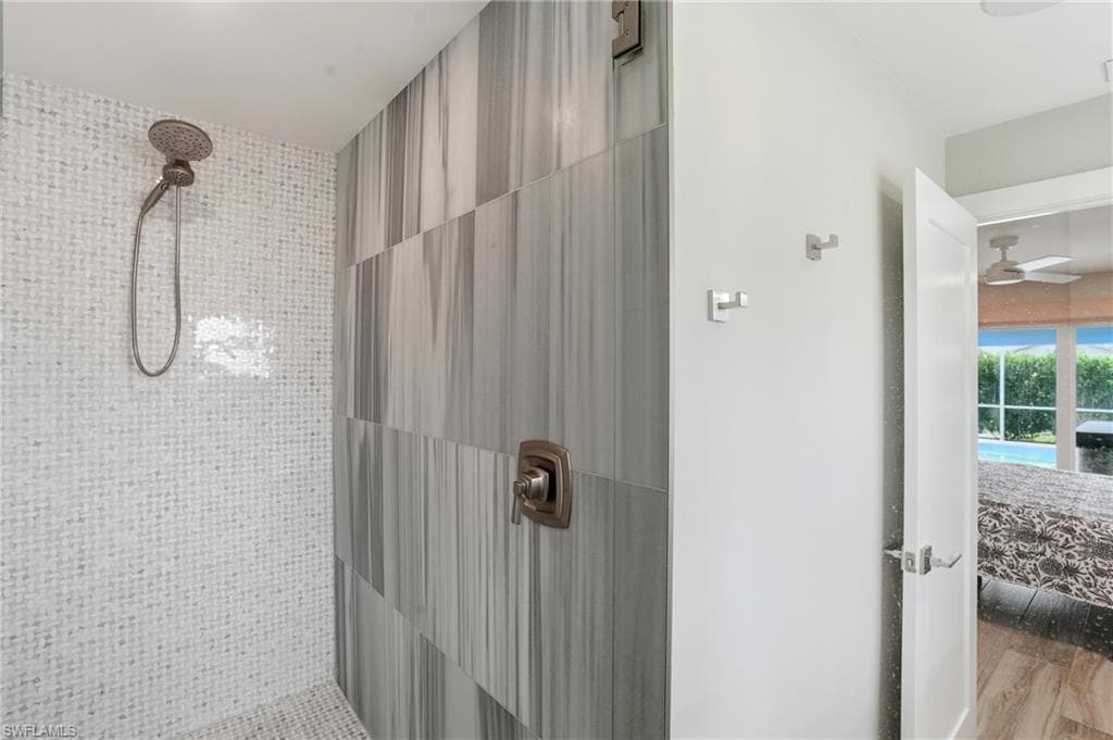 6163 Plumosa AVE, FORT MYERS FL 33908-26