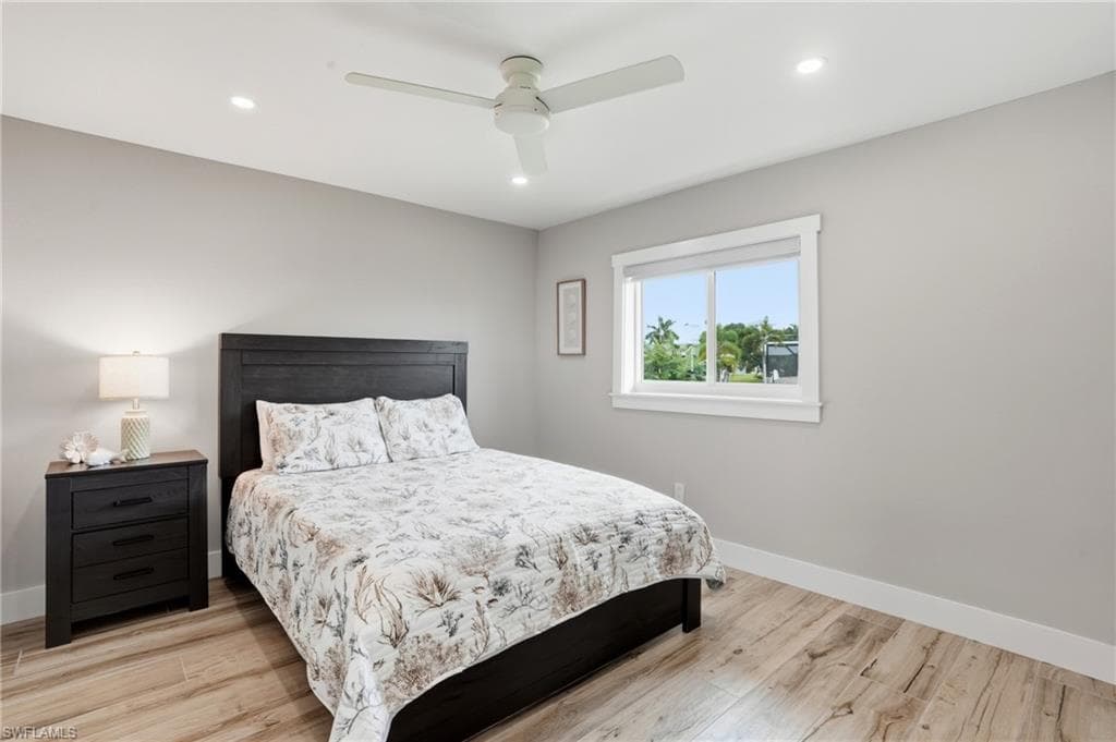 6163 Plumosa AVE, FORT MYERS FL 33908-27