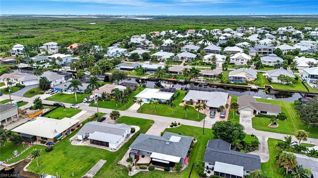 6163 Plumosa AVE, FORT MYERS FL 33908-4