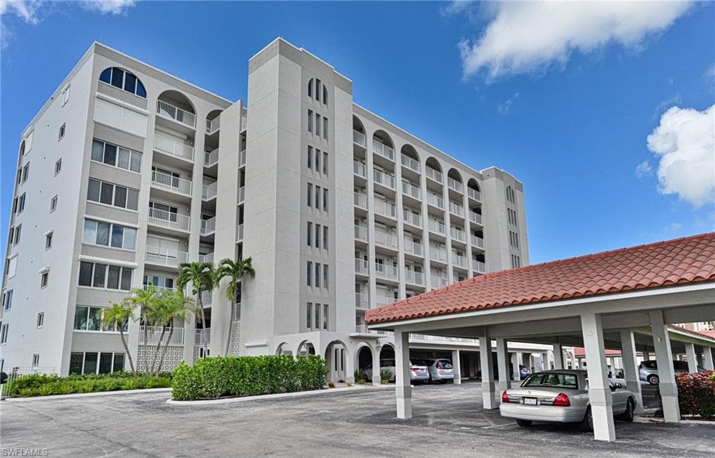26000 Hickory BLVD # 206, BONITA SPRINGS FL 34134-19