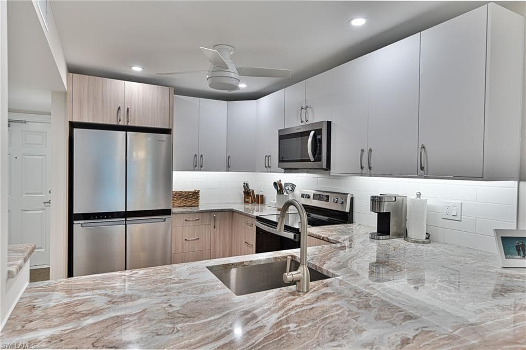 26000 Hickory BLVD # 206, BONITA SPRINGS FL 34134-9