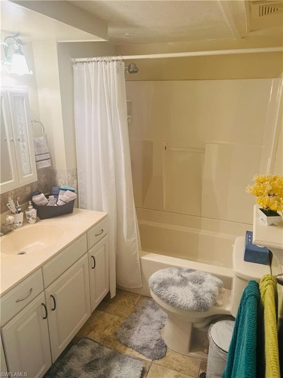 471 Palm DR 310-4