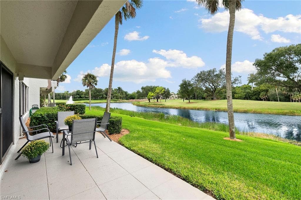 112 Wilderness DR # 123, NAPLES FL 34105-2