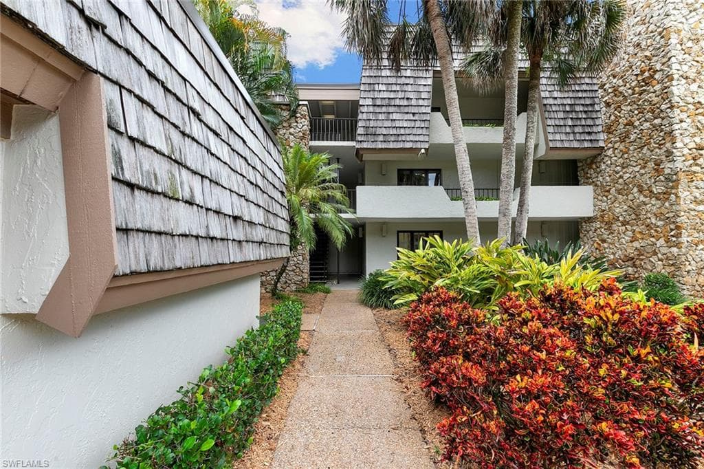 112 Wilderness DR # 123, NAPLES FL 34105-23