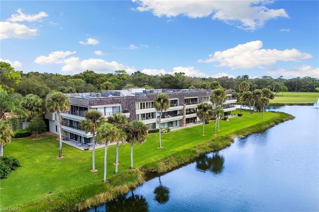 112 Wilderness DR # 123, NAPLES FL 34105-36