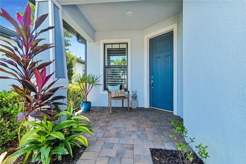 2191 Yellowfin CIR, NAPLES FL 34114-1