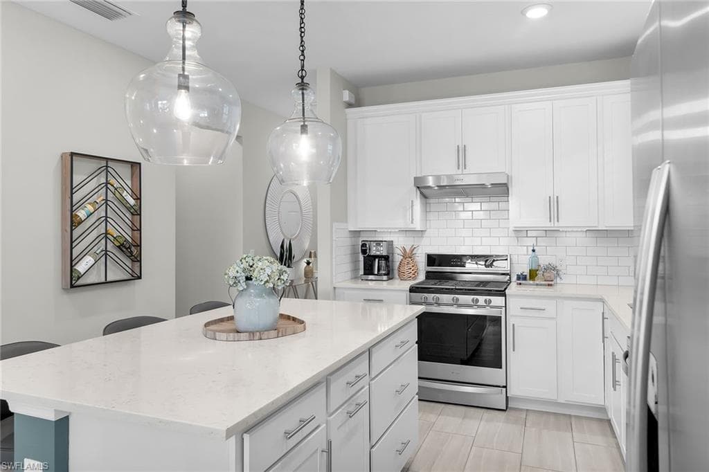 2191 Yellowfin CIR, NAPLES FL 34114-6