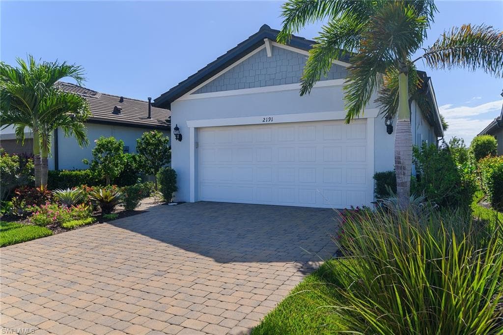 2191 Yellowfin CIR, NAPLES FL 34114-31