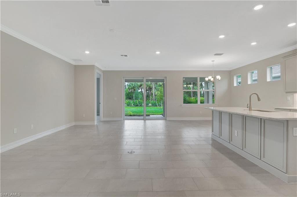 335 Tamarindo LN, NAPLES FL 34114-9